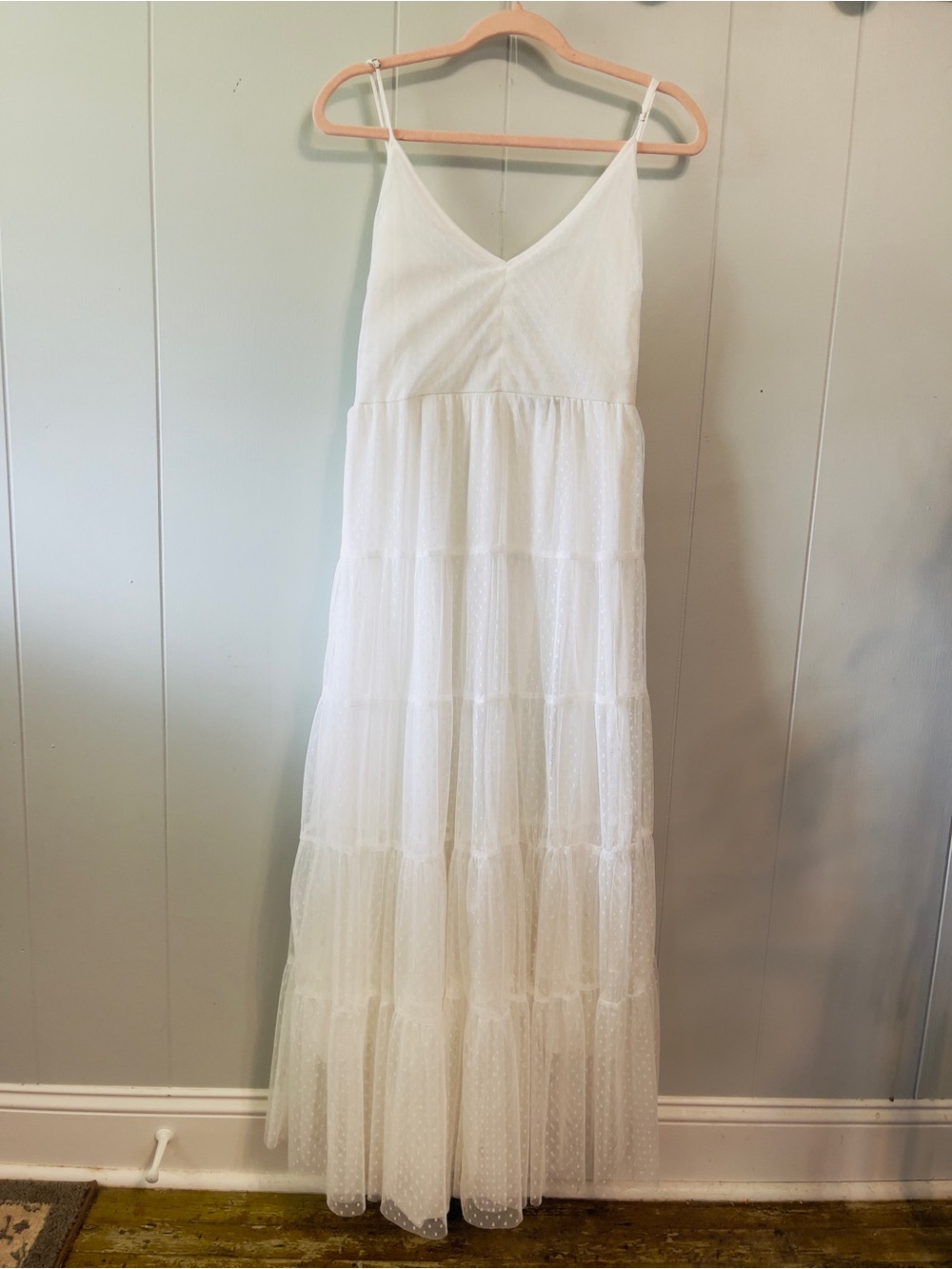 EUC Lulu’s Made to be Magical White Dotted Tie-Back Tiered Midi Dress Medium - Picture 12 of 13
